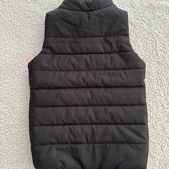 PUMA Kids Cold Weather Vest. Size XS (5/6). Black Pink White. Zip Up. Brand New. - Picture 2 of 9
